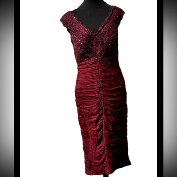 TADASHI SHOJI Lace Beaded Sleeveless Evening Dress Burgundy Red Size 6 Prom - Picture 1 of 9